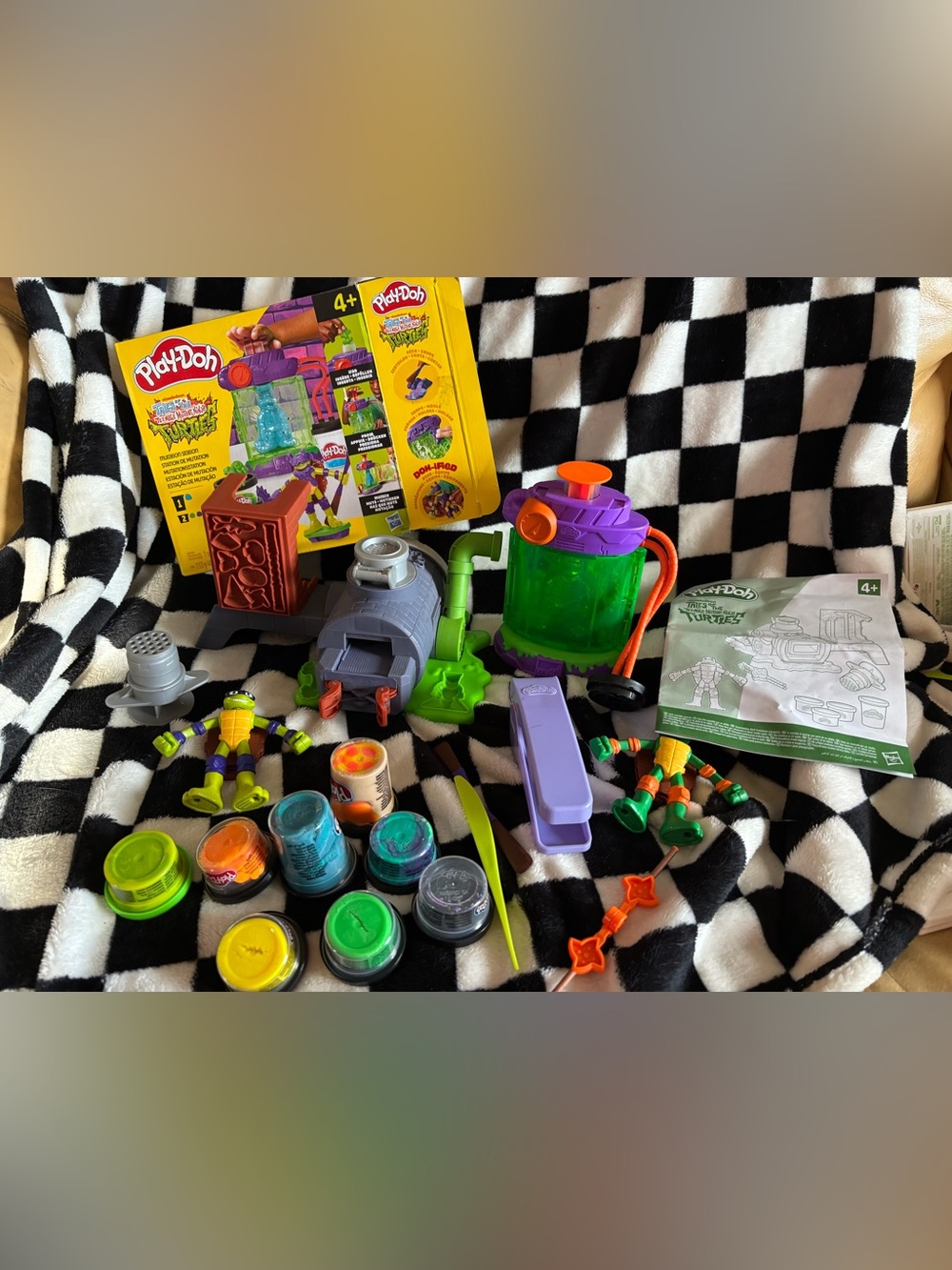 Teenage mutant ninja turtles play-doh kits